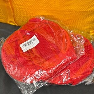 Battoo Deluxe Strong Mesh Pop up Laundry Hamper Basket with side pocket red two